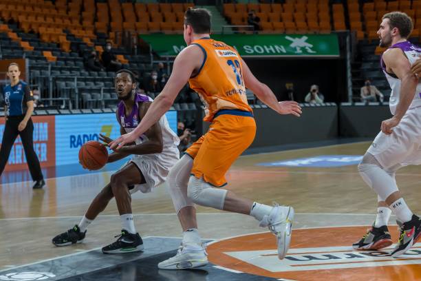 德拉富恩特 德拉富恩特